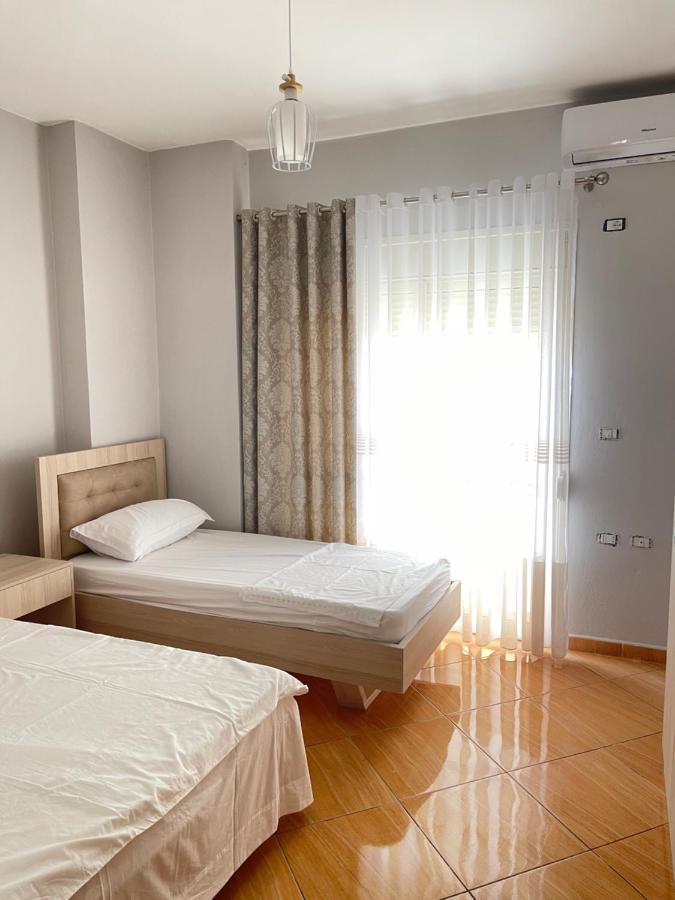 2 Apartment *